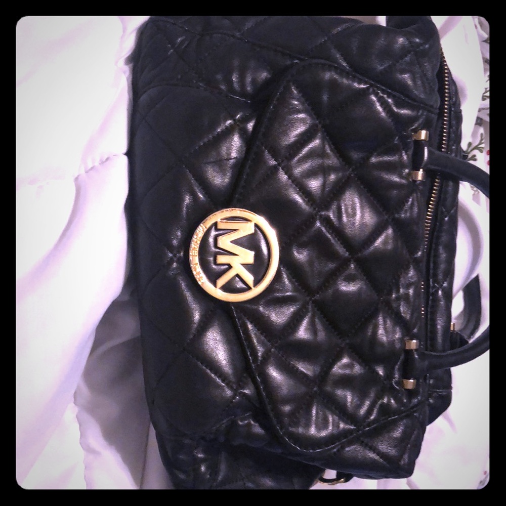 MK purse for sell real leather good condition - Picture 1 of 7